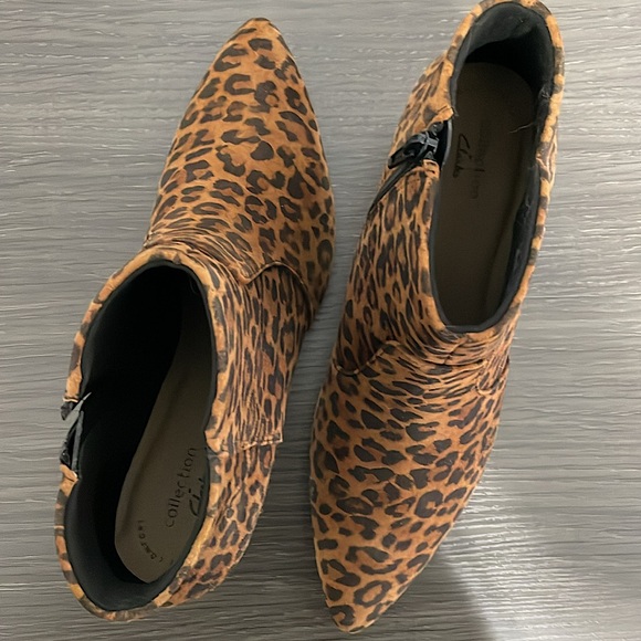 Clark’s Leopard Print Booties (Ankle Boots) - Picture 8 of 11